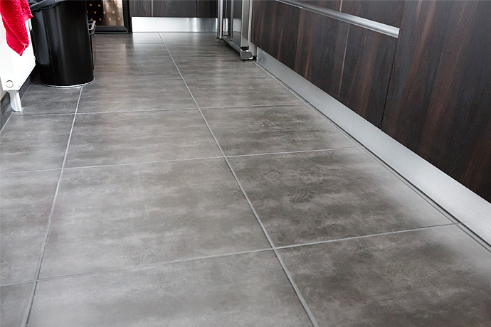 Pose droite de carreaux 60x60