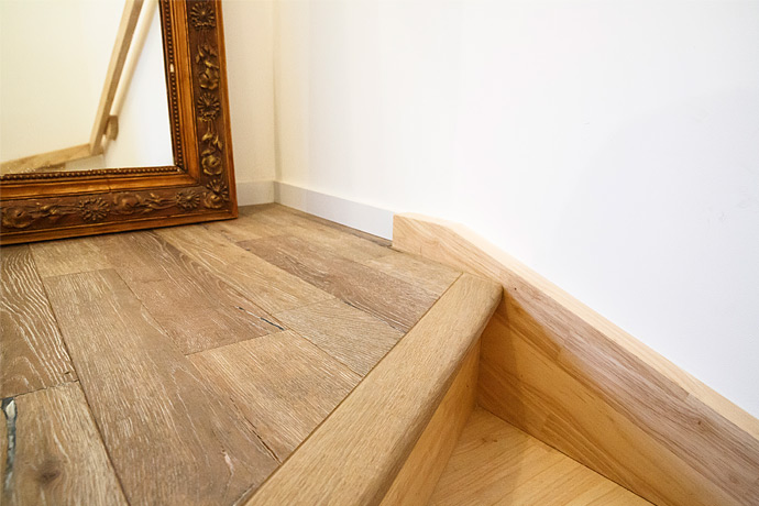 Pose d’un parquet contre-collé sur escalier